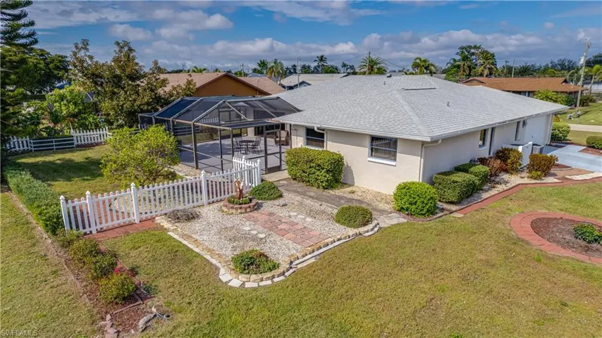 1912 SE 2nd  ST, Cape Coral, FL 33990
