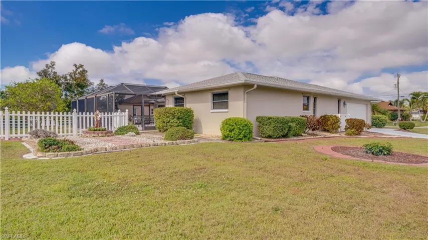1912 SE 2nd  ST, Cape Coral, FL 33990
