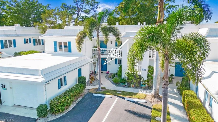 221  Palm River  BLVD, Naples, FL 34110