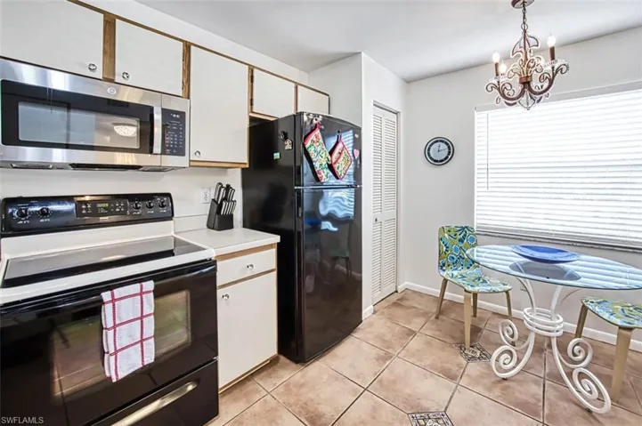1476  Churchill  CIR, Naples, FL 34116