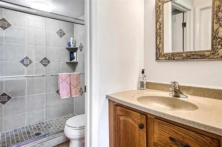 1476  Churchill  CIR, Naples, FL 34116