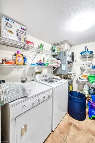 1476  Churchill  CIR, Naples, FL 34116