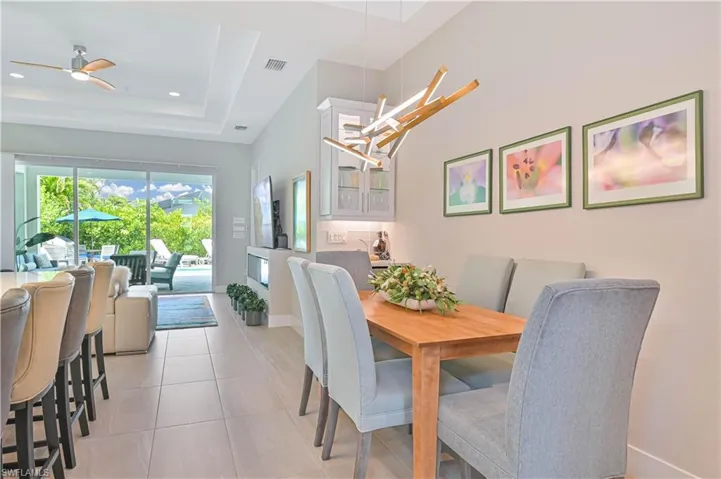 693 105th Ave N, Naples, Florida 34108