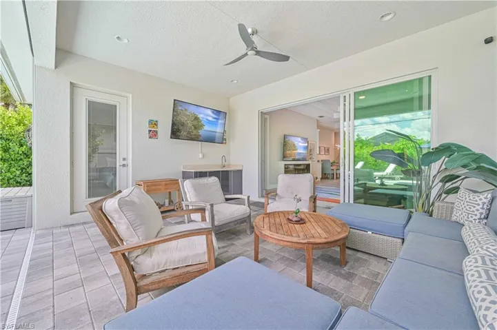 693 105th Ave N, Naples, Florida 34108