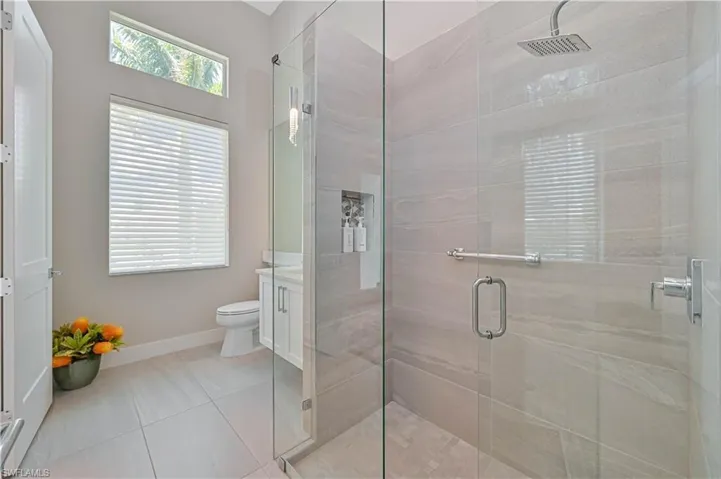 693 105th Ave N, Naples, Florida 34108