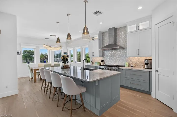 1272 Par View Dr, Sanibel, Florida 33957