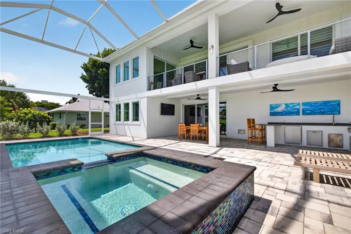 1272 Par View Dr, Sanibel, Florida 33957
