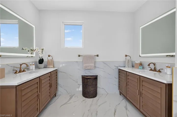 1272 Par View Dr, Sanibel, Florida 33957