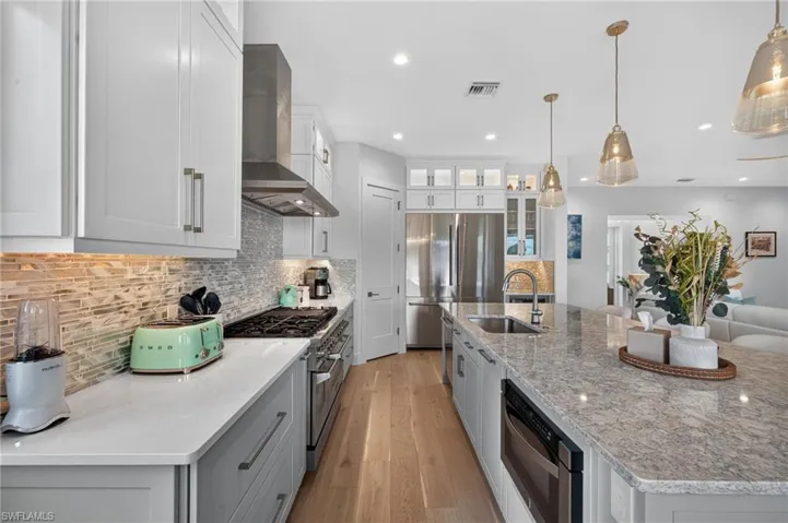 1272 Par View Dr, Sanibel, Florida 33957