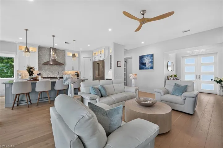 1272 Par View Dr, Sanibel, Florida 33957