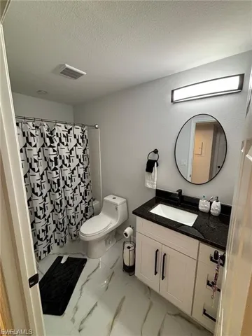5713 Foxlake Dr 4, North Fort Myers, Florida 33917