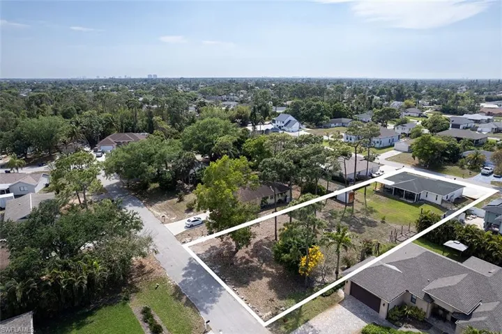 LOT OFFERED FOR SALE BEHIND THE PROPERTY. SOLD SEPARATE.