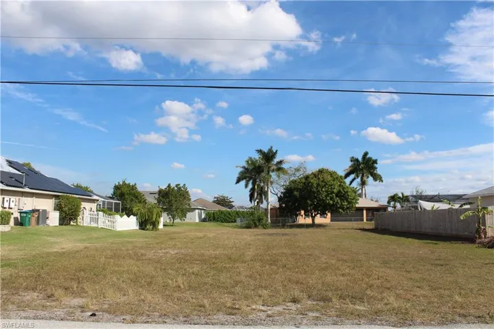 View of yard featuring a residential view