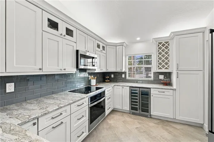 13000 Castle Harbour Dr J3, Naples, Florida 34110