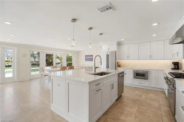 350  Bow Line  BEND, Naples, FL 34103
