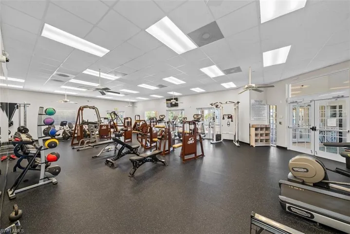 2038  Grove  DR, Naples, FL 34120