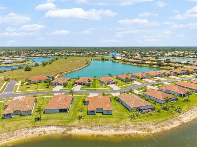 2038  Grove  DR, Naples, FL 34120