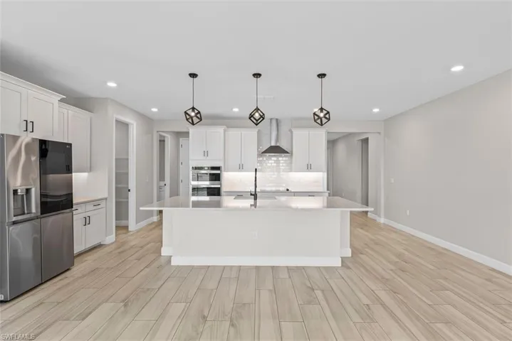 2038  Grove  DR, Naples, FL 34120