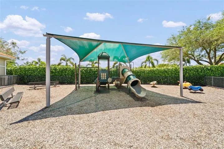 2038  Grove  DR, Naples, FL 34120