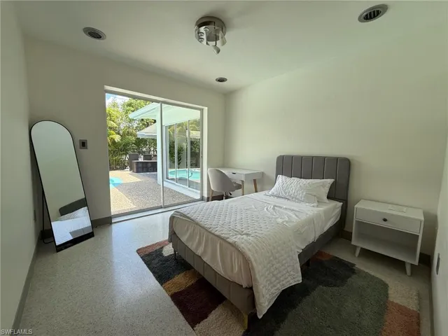 3rd Bedroom with access to the outside