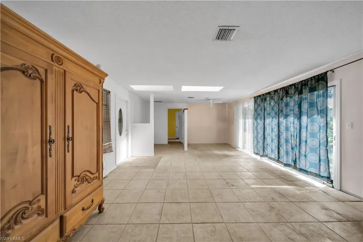 213 Lincoln Ave, Lehigh Acres, Florida 33936