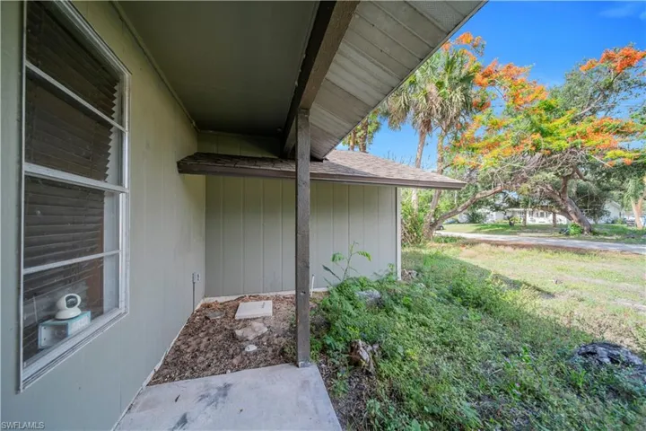 213 Lincoln Ave, Lehigh Acres, Florida 33936