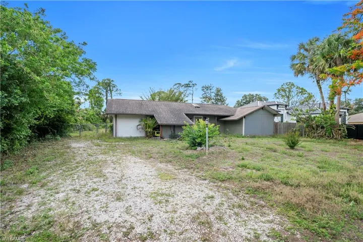 213 Lincoln Ave, Lehigh Acres, Florida 33936