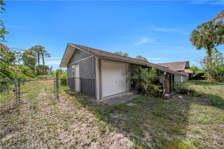 213 Lincoln Ave, Lehigh Acres, Florida 33936