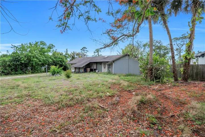 213 Lincoln Ave, Lehigh Acres, Florida 33936