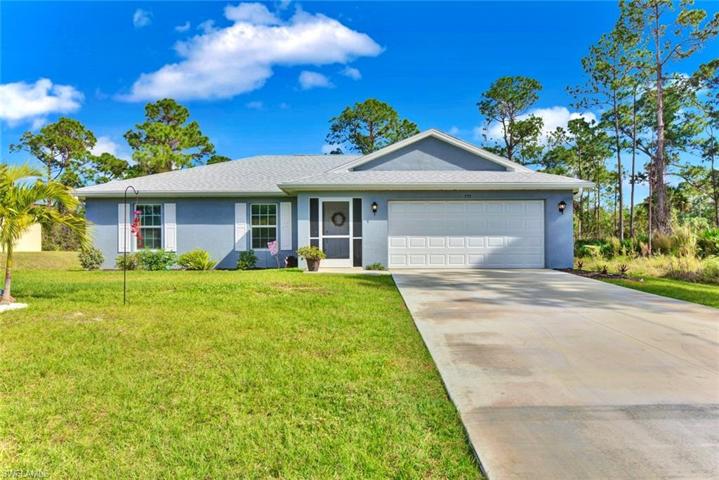 733  Holmes  AVE, Lehigh Acres, FL 33974