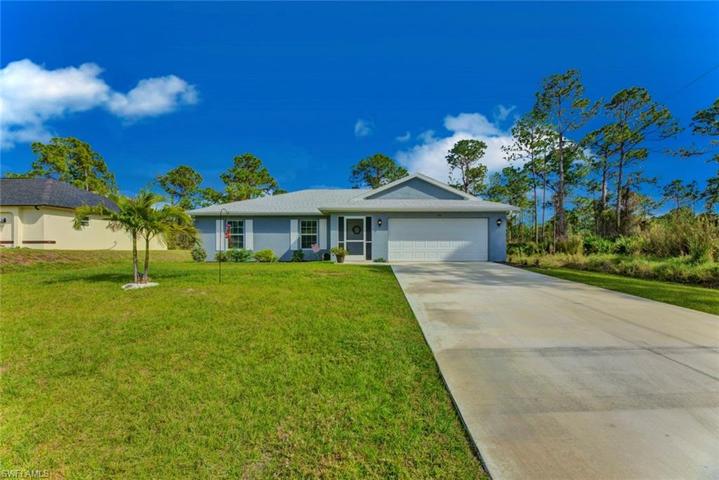 733  Holmes  AVE, Lehigh Acres, FL 33974