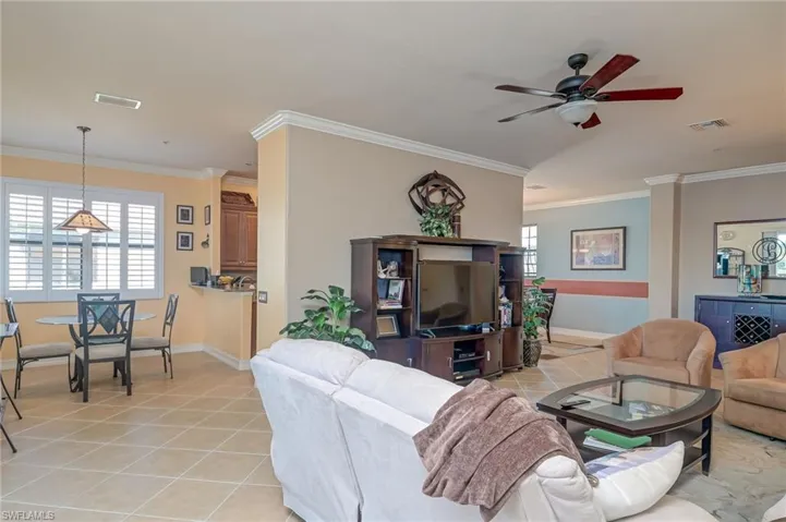 10498  Smokehouse Bay  DR, Naples, FL 34120
