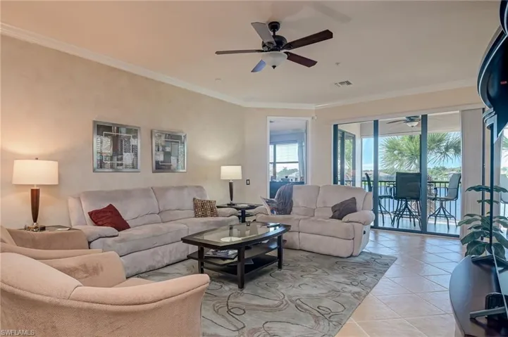 10498  Smokehouse Bay  DR, Naples, FL 34120