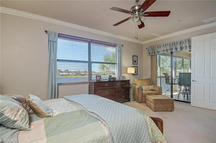 10498  Smokehouse Bay  DR, Naples, FL 34120