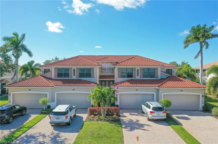 10498  Smokehouse Bay  DR, Naples, FL 34120