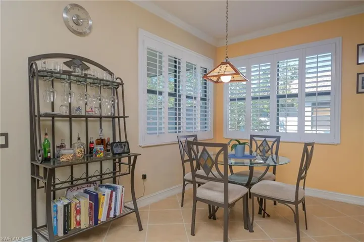 10498  Smokehouse Bay  DR, Naples, FL 34120