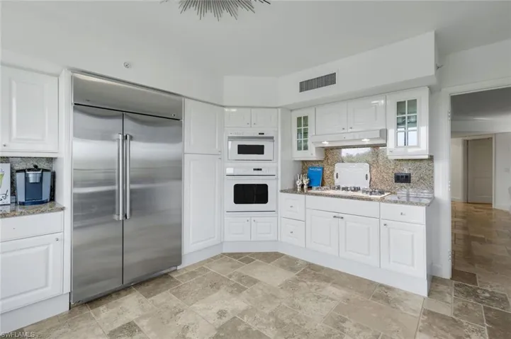 6597 Nicholas Blvd 306, Naples, Florida 34108