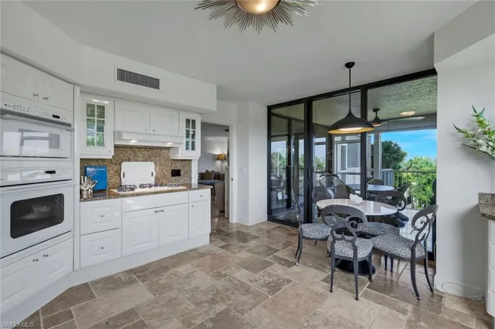 6597 Nicholas Blvd 306, Naples, Florida 34108