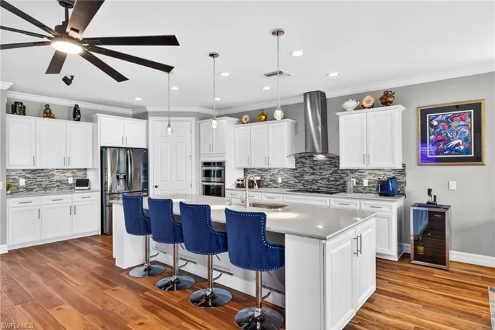 Impressive Island s/Seating, Coffee Station Bar & Cabinetry