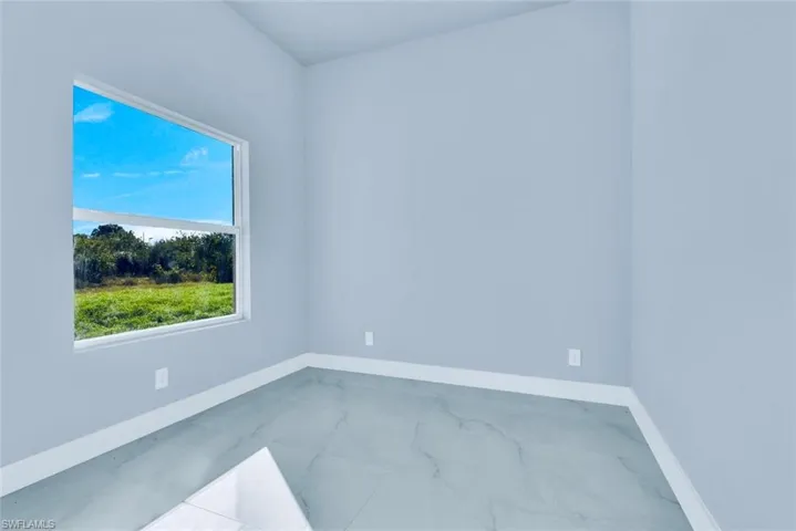 733  Cadis E ST, Lehigh Acres, FL 33974