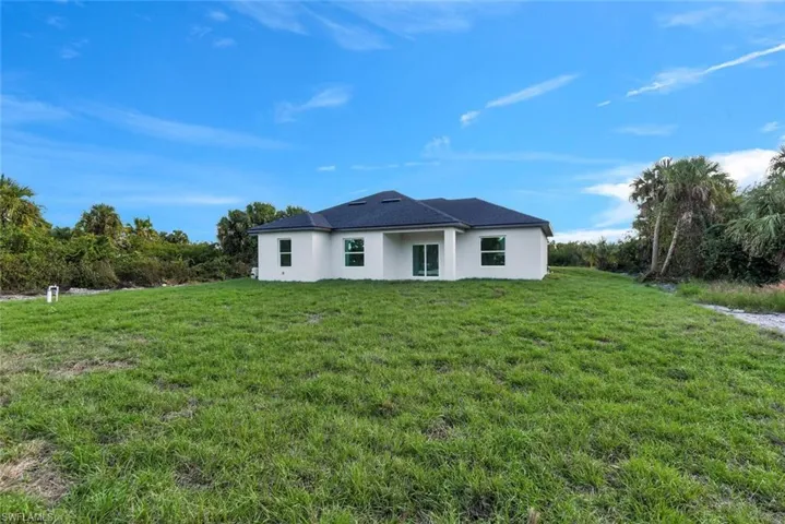 733  Cadis E ST, Lehigh Acres, FL 33974