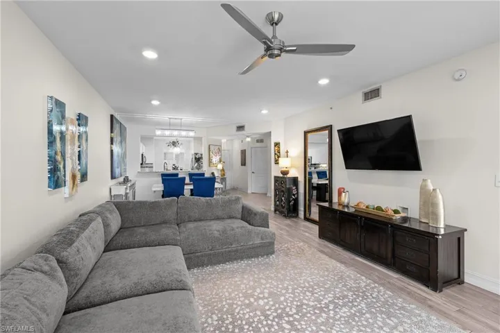 7812 Regal Heron Cir 103, Naples, Florida 34104