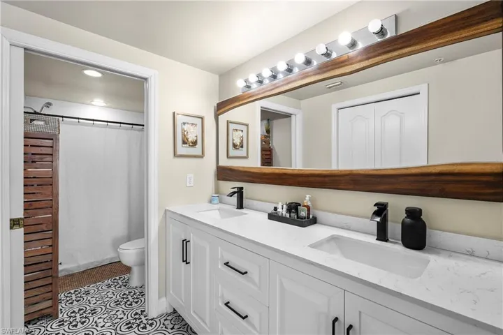 7812 Regal Heron Cir 103, Naples, Florida 34104