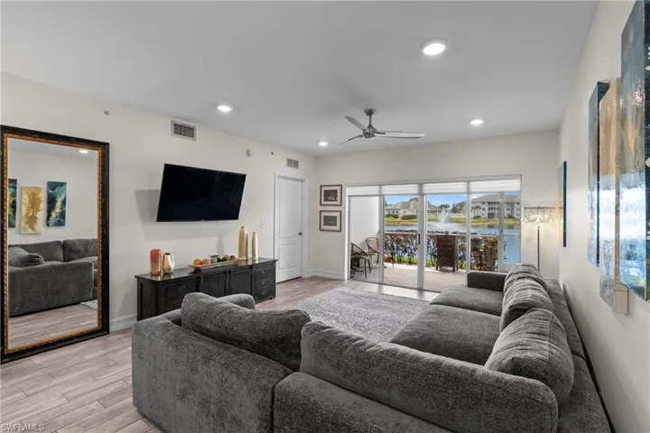 7812 Regal Heron Cir 103, Naples, Florida 34104