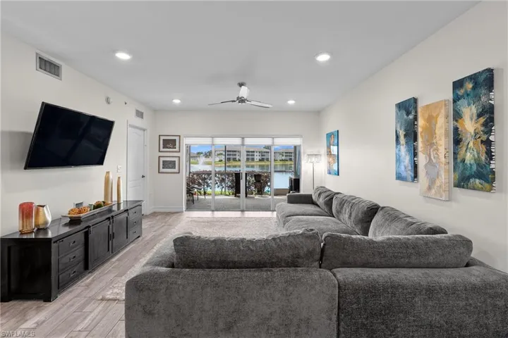7812 Regal Heron Cir 103, Naples, Florida 34104