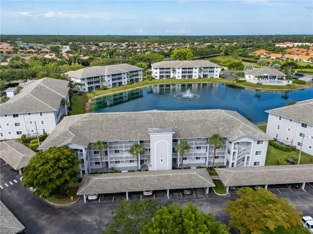 7812 Regal Heron Cir 103, Naples, Florida 34104