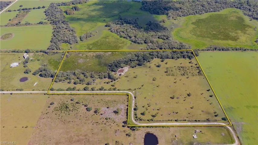 Fernwood Ln, Labelle, Florida 33935