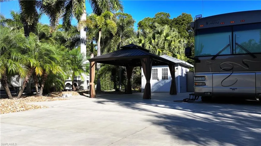 10075  Ramblewood  CT, Fort Myers, FL 33905
