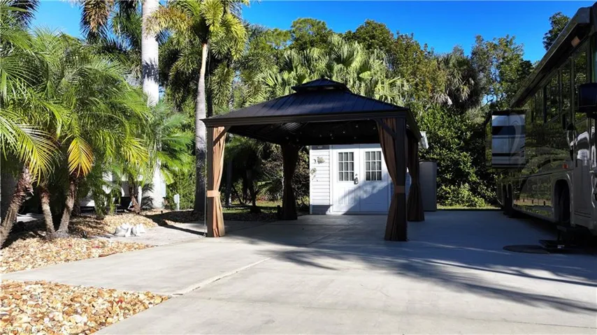 10075  Ramblewood  CT, Fort Myers, FL 33905
