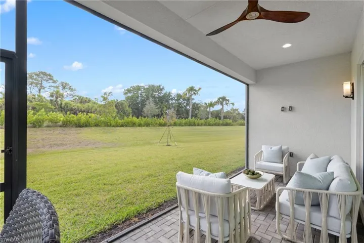 12389  Dahlia  CT, Naples, FL 34120